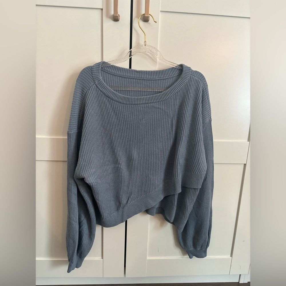 Lululemon Reversible Crossover Sweater Size 10 Blue Cashmere Blend Cozy Athletic - Picture 2 of 7